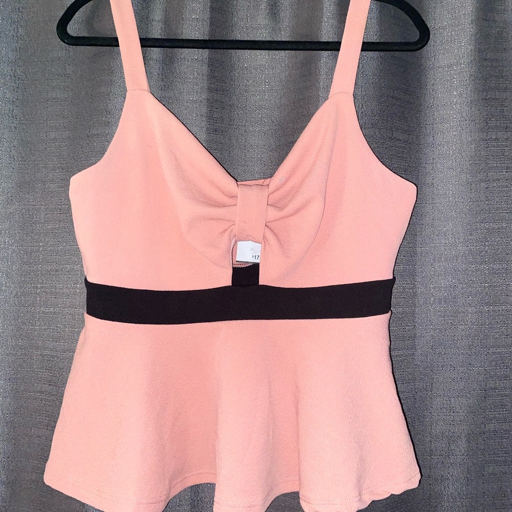⭐️ SOLD ⭐️ Pink Tank with front cutout